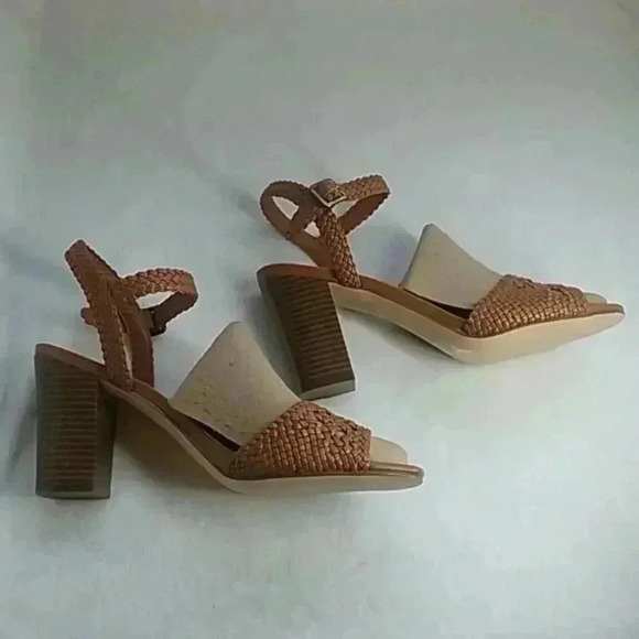 nine west heeled sandals - Picture 8 of 9